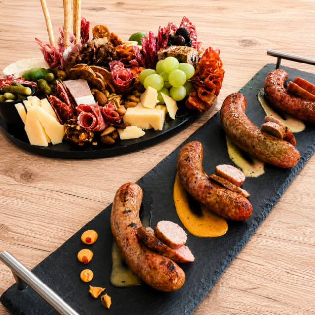Charcuterie Le Pied de Cochon - <strong>Error:</strong> Undefined index: cat_name<br><strong>Line:</strong> 462<br><strong>File:</strong> tpl-listing.php<br> - 